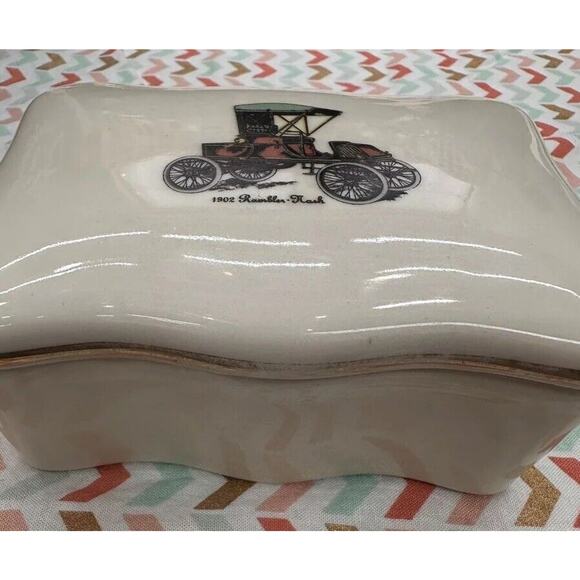 Vintage Executive Line 1902 Rambler Nash Car Porcelain Trinket Box - Picture 1 of 5
